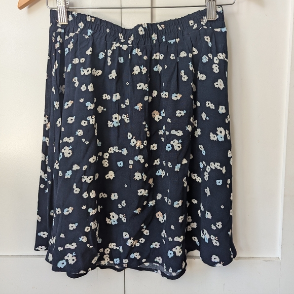 Cute Navy blue floral print skirt with elastic waist band - Picture 1 of 5